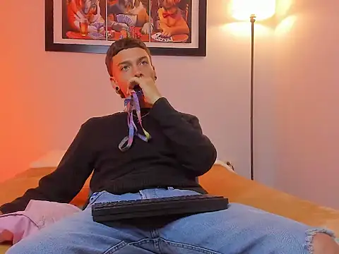 Noahh Saky online show from 03/30/26, 03:41