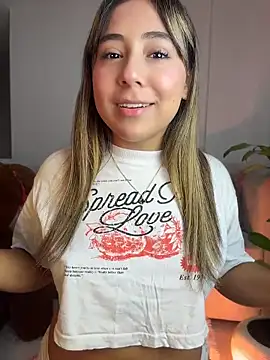 MelodyRey   online show from 04/18/26, 12:57