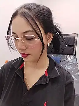 veleria allurin online show from 07/10/26, 02:00