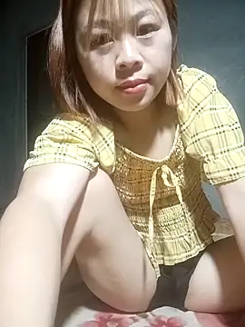 Aurora Luna online show from 03/26/26, 12:47