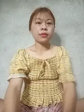 Aurora Luna online show from 03/24/26, 04:56