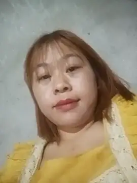 Aurora Luna online show from 03/23/26, 04:45