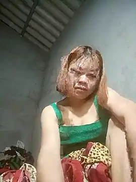 Aurora Luna online show from 03/19/26, 12:38