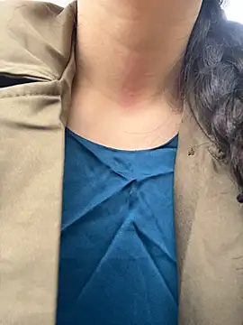 Snapshot of lucyxiaolulu chatting on 04/06/26, 02:40 lucyxiaolulu online show from 04/06/26, 02:40