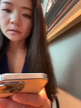 Snapshot of lucyxiaolulu chatting on 04/12/26, 01:31 lucyxiaolulu online show from 04/12/26, 01:31