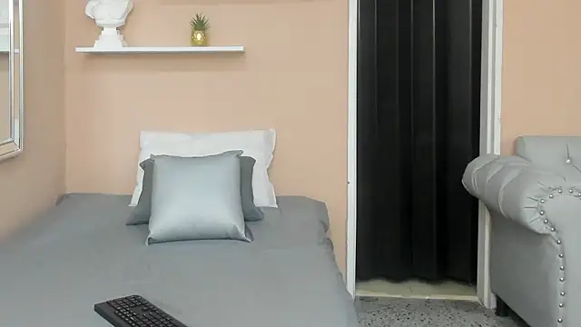  ArchieBlu  online show from 03/21/26, 03:41