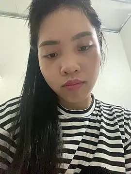 Snapshot of Zumpii-0 chatting on 03/27/26, 09:32 Zumpii-0 online show from 03/27/26, 09:32