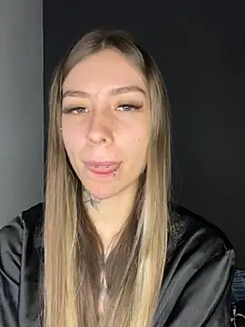 alyssa 22 online show from 06/24/26, 10:51