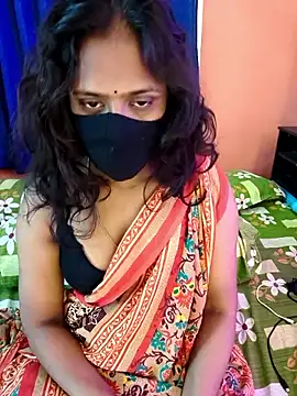 Lena mahiyaa online show from 05/18/26, 04:07