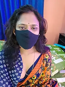 Lena mahiyaa online show from 05/19/26, 04:36