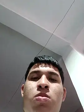 Snapshot of alee28728 chatting on 04/02/26, 04:30 alee28728 online show from 04/02/26, 04:30