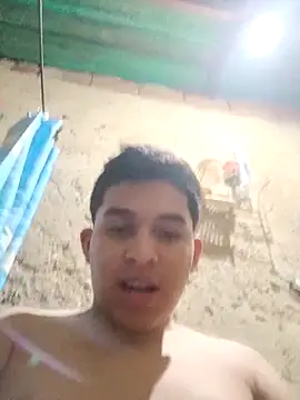 Snapshot of alee28728 chatting on 04/14/26, 07:24 alee28728 online show from 04/14/26, 07:24