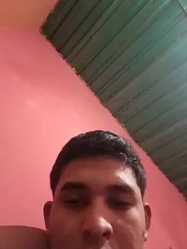 Snapshot of alee28728 chatting on 03/31/26, 07:43 alee28728 online show from 03/31/26, 07:43