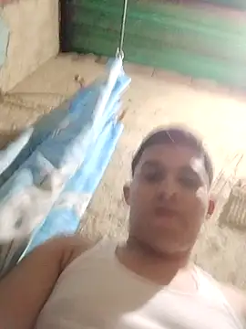 Snapshot of alee28728 chatting on 03/20/26, 08:37 alee28728 online show from 03/20/26, 08:37