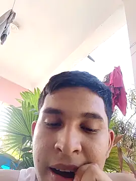 Snapshot of alee28728 chatting on 04/11/26, 08:12 alee28728 online show from 04/11/26, 08:12