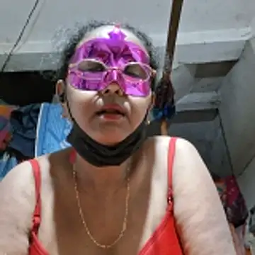Snapshot of Riya45326 chatting on 05/18/26, 07:07 Riya45326 online show from 05/18/26, 07:07