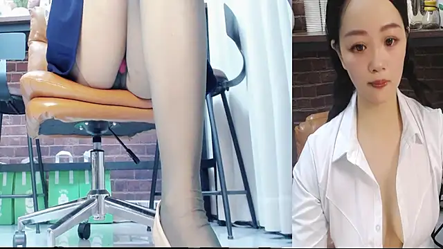 Snapshot of Latte-01 chatting on 05/15/26, 03:15 Latte-01 online show from 05/15/26, 03:15