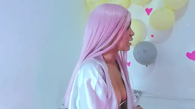 Snapshot of estrellaO_O chatting on 03/30/26, 12:01 estrellaO O online show from 03/30/26, 12:01