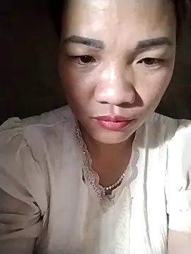 Snapshot of sfgggg1111 chatting on 04/11/26, 09:40 sfgggg1111 online show from 04/11/26, 09:40