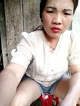 Snapshot of sfgggg1111 chatting on 04/13/26, 09:57 sfgggg1111 online show from 04/13/26, 09:57