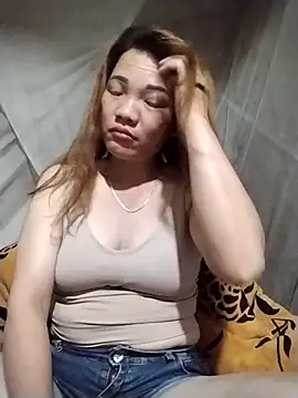 Snapshot of sfgggg1111 chatting on 04/04/26, 08:15 sfgggg1111 online show from 04/04/26, 08:15