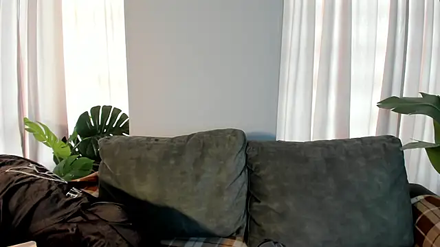  EmilyRouge  online show from 05/12/26, 09:54