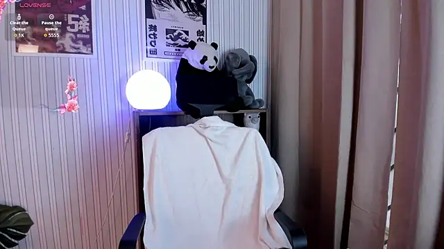  EmilyRouge  online show from 04/14/26, 10:26