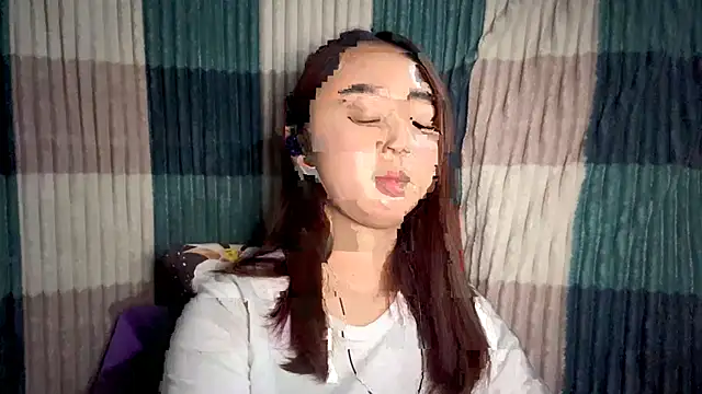 LenoraLacassagne online show from 03/24/26, 04:07