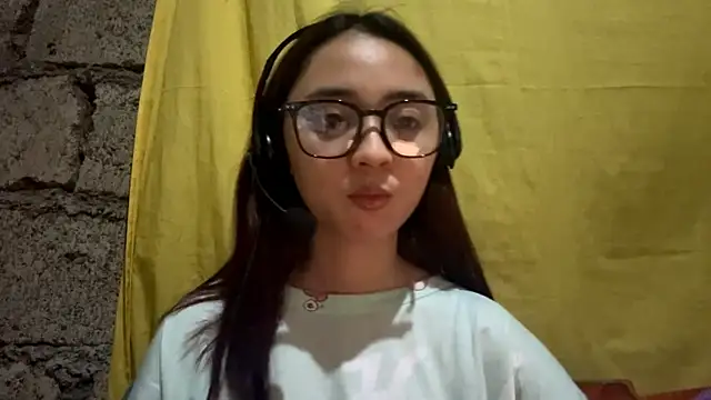 LenoraLacassagne online show from 03/22/26, 04:08