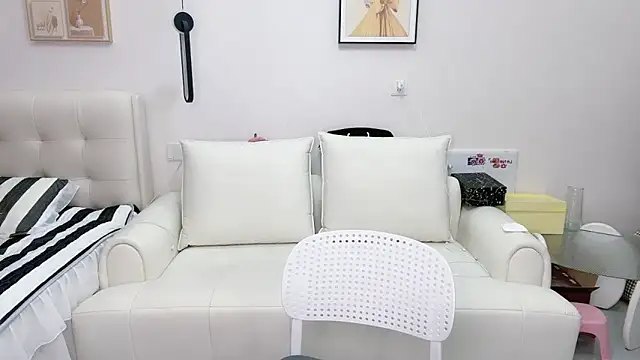 shuangshuang3 online show from 05/18/26, 10:42