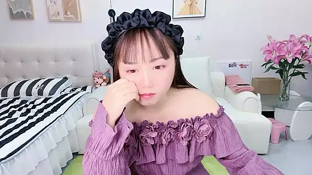 shuangshuang3 online show from 04/13/26, 10:08