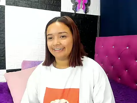 Snapshot of SofiiaCutee chatting on 03/23/26, 12:11 SofiiaCutee online show from 03/23/26, 12:11