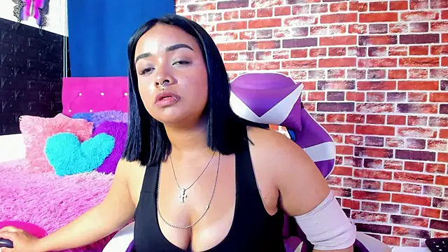 Snapshot of SofiiaCutee chatting on 04/08/26, 02:35 SofiiaCutee online show from 04/08/26, 02:35