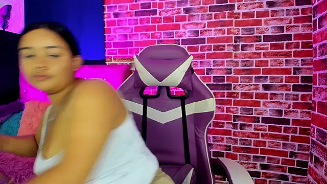 Snapshot of SofiiaCutee chatting on 04/11/26, 02:30 SofiiaCutee online show from 04/11/26, 02:30