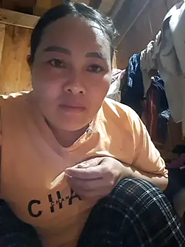 Snapshot of Nin-anna chatting on 04/05/26, 01:29 Nin-anna online show from 04/05/26, 01:29