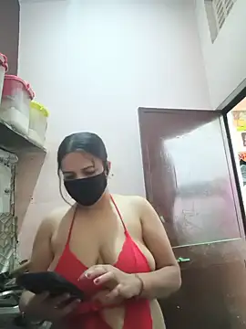 REENA-STRIP online show from 06/06/26, 05:56