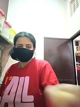 REENA-STRIP online show from 05/07/26, 01:36