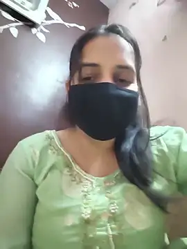 REENA-STRIP online show from 05/15/26, 08:56
