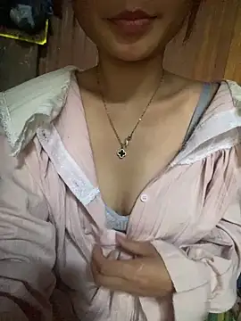 Emmi cute9x online show from 07/01/26, 01:39