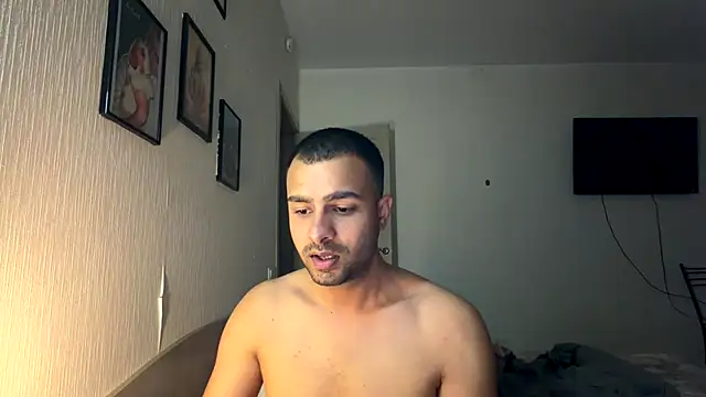 Snapshot of Daniel_ice chatting on 07/15/26, 06:37 Daniel ice online show from 07/15/26, 06:37