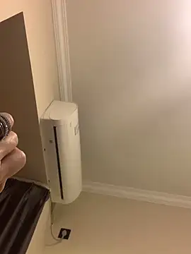 Snapshot of A-Rowan chatting on 04/11/26, 03:16 A-Rowan online show from 04/11/26, 03:16