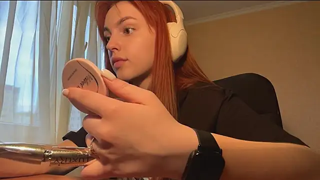 Snapshot of alisaonlyforu chatting on 04/06/26, 04:46 alisaonlyforu online show from 04/06/26, 04:46