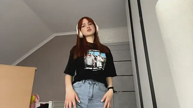 Snapshot of alisaonlyforu chatting on 04/10/26, 05:25 alisaonlyforu online show from 04/10/26, 05:25