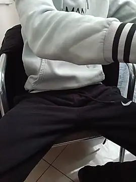 Skinboy06 online show from 04/02/26, 10:33