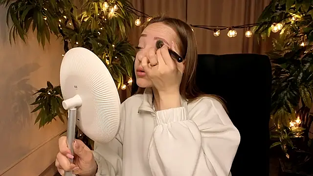 Snapshot of GertrudeWilson chatting on 03/24/26, 06:13 GertrudeWilson online show from 03/24/26, 06:13