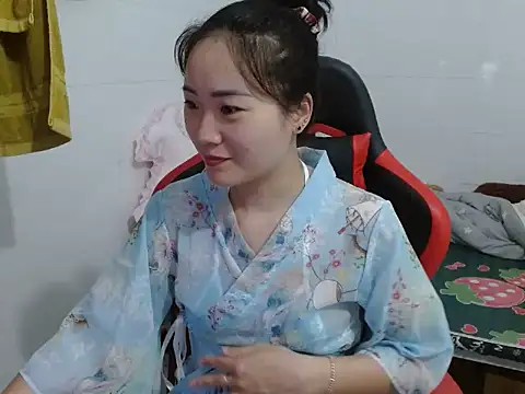 Olivia cute68 online show from 04/12/26, 04:32