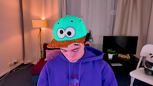 KevinStrike online show from 04/13/26, 08:02