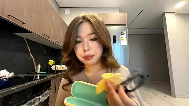 EffieCappaert online show from 03/28/26, 07:09