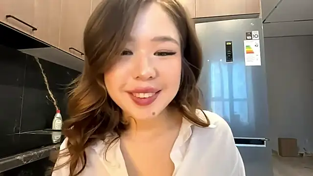 EffieCappaert online show from 03/26/26, 07:06