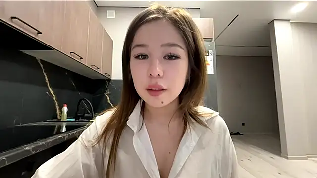 EffieCappaert online show from 04/04/26, 11:39